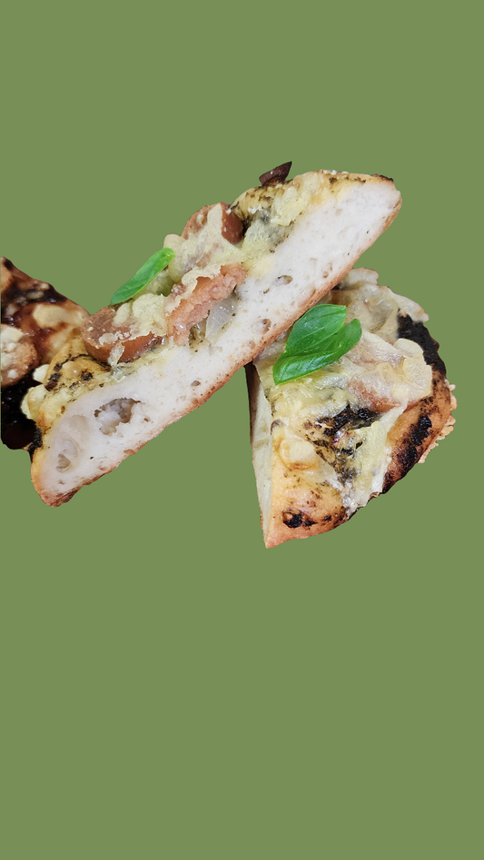 Pesto "sausage" pizza (Vegan)