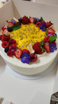 Pavlova style cake (GF + Vegan)