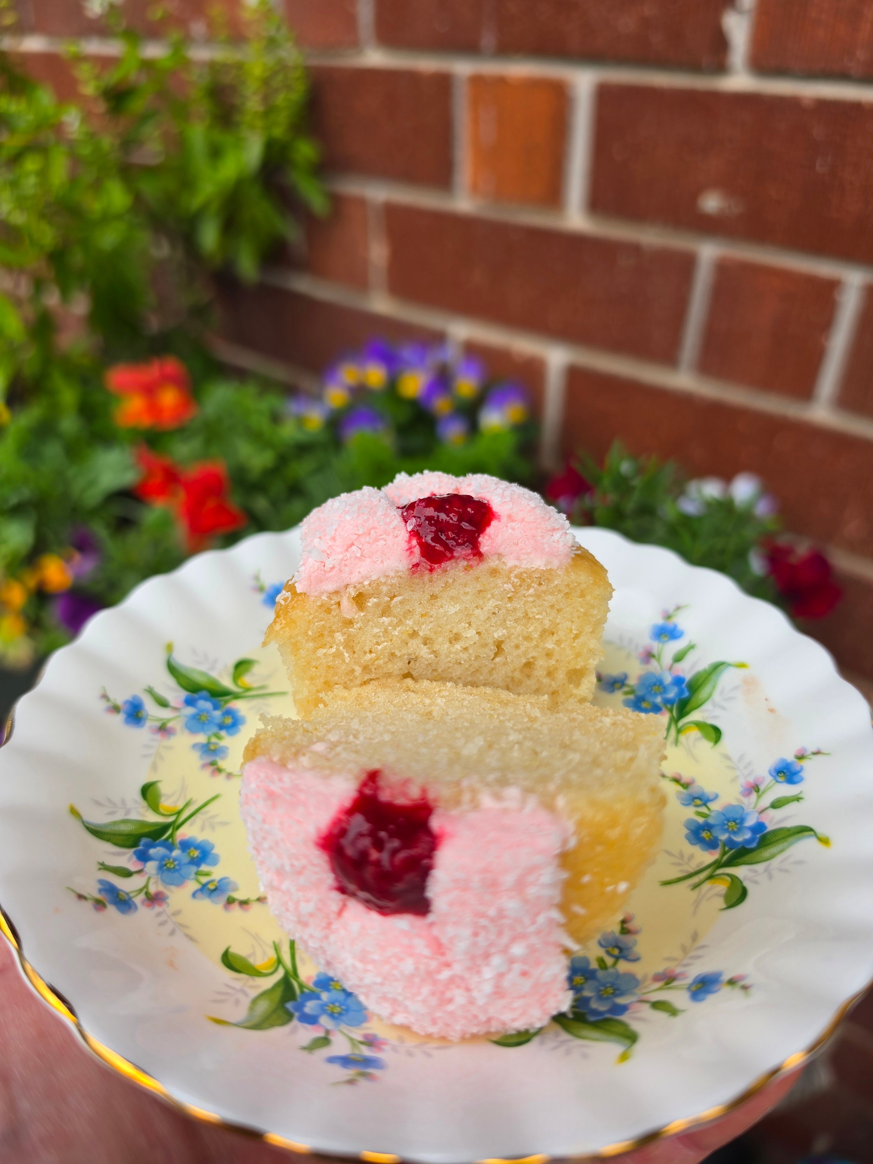 Iced vovo Cupcake (GF + Vegan)
