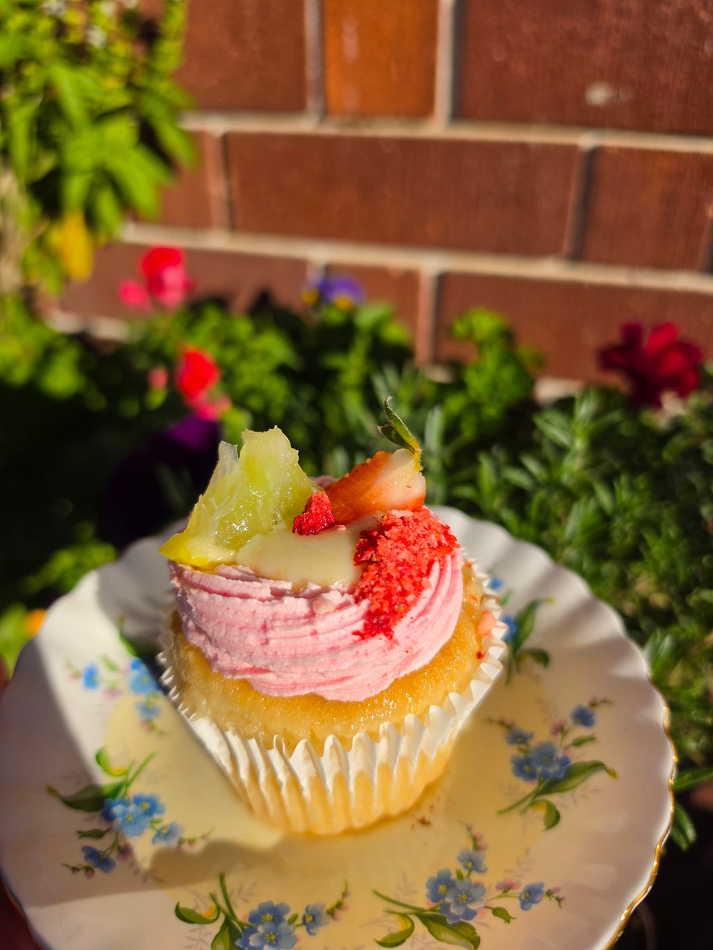 Strawberry + lemon cupcake (GF + Vegan)