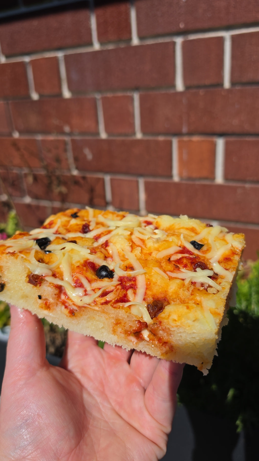 Pizza focaccia (GF + Vegan)