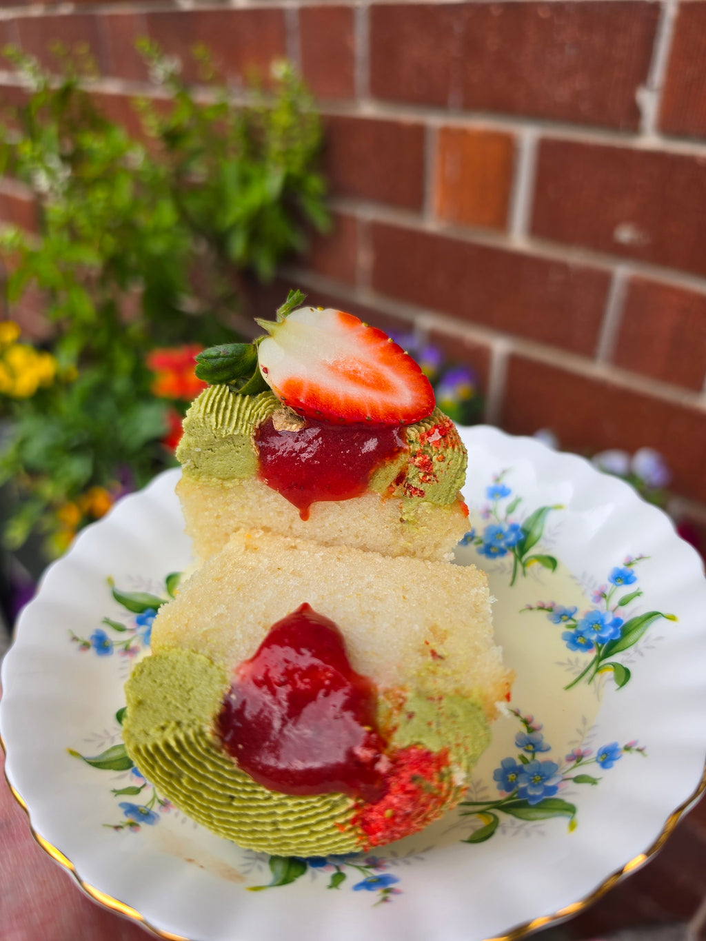 Strawberry matcha cupcake (GF + Vegan)