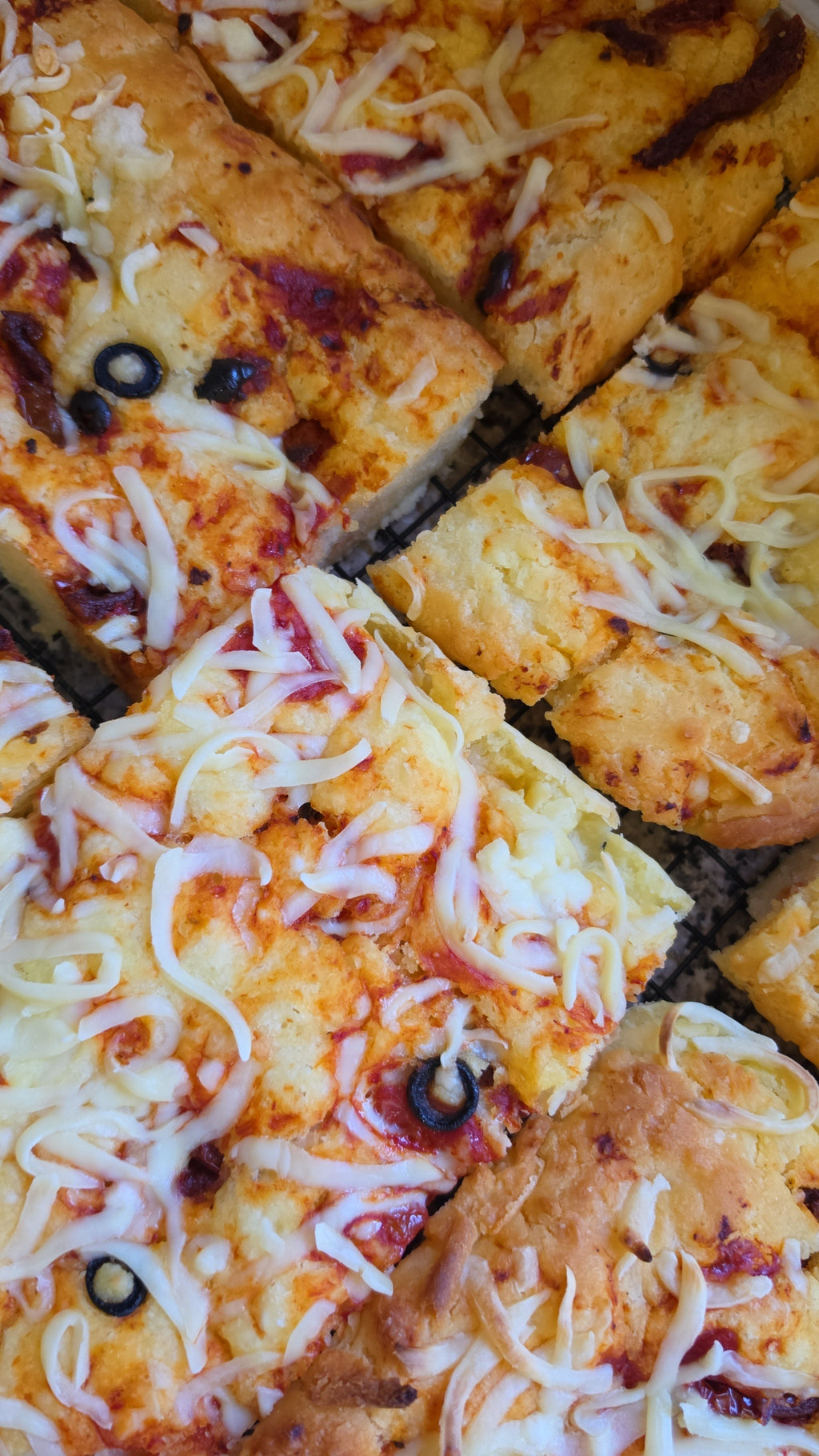 Pizza focaccia (GF + Vegan)