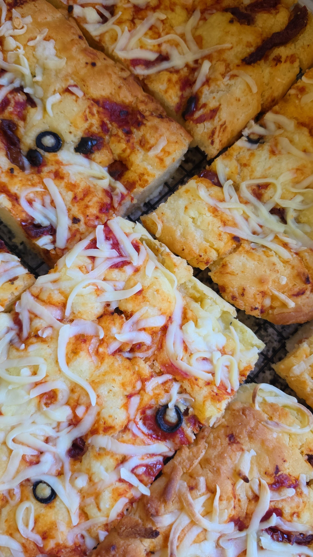 Pizza focaccia (GF + Vegan)