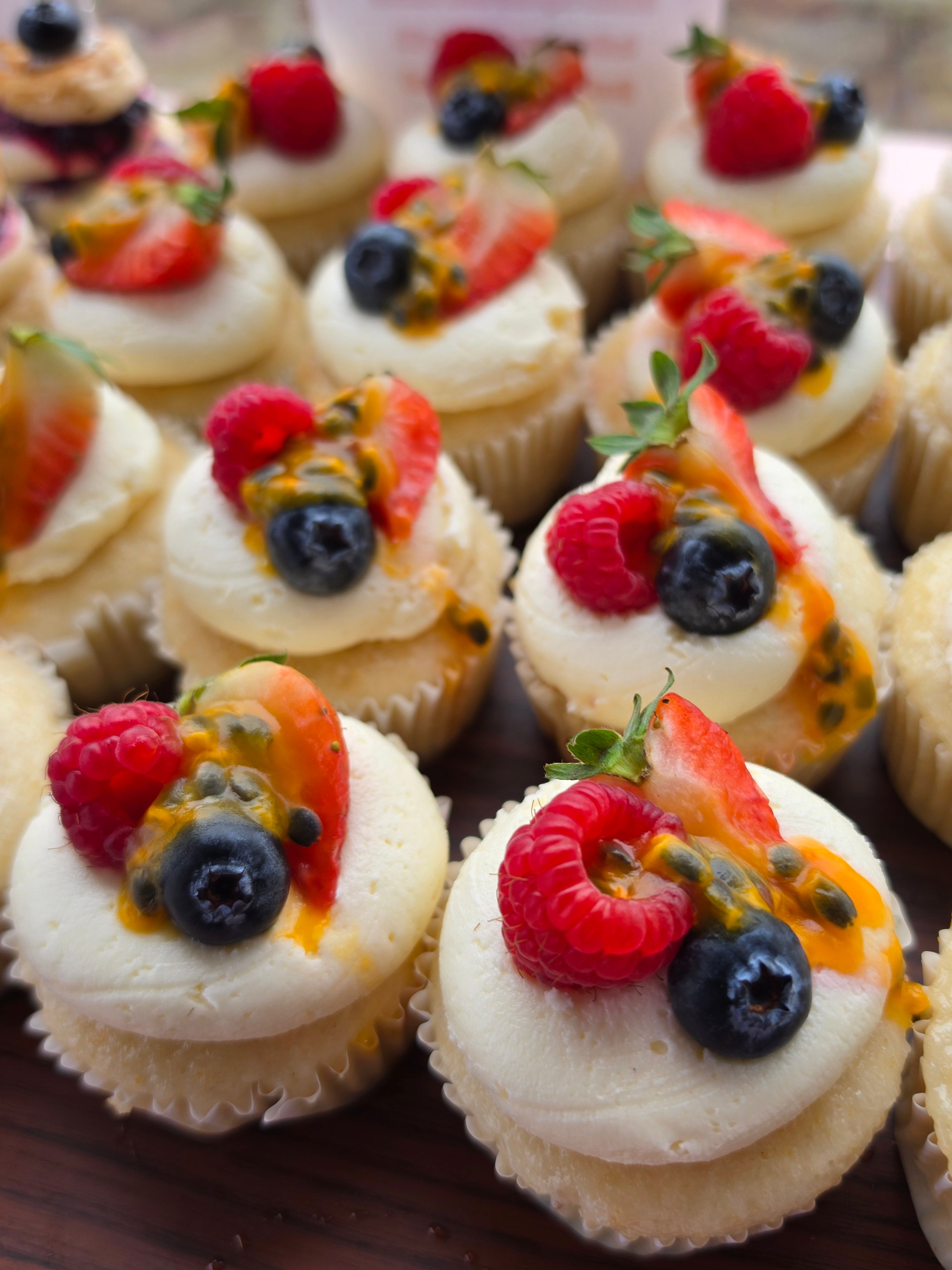 Pavlova style cupcakes