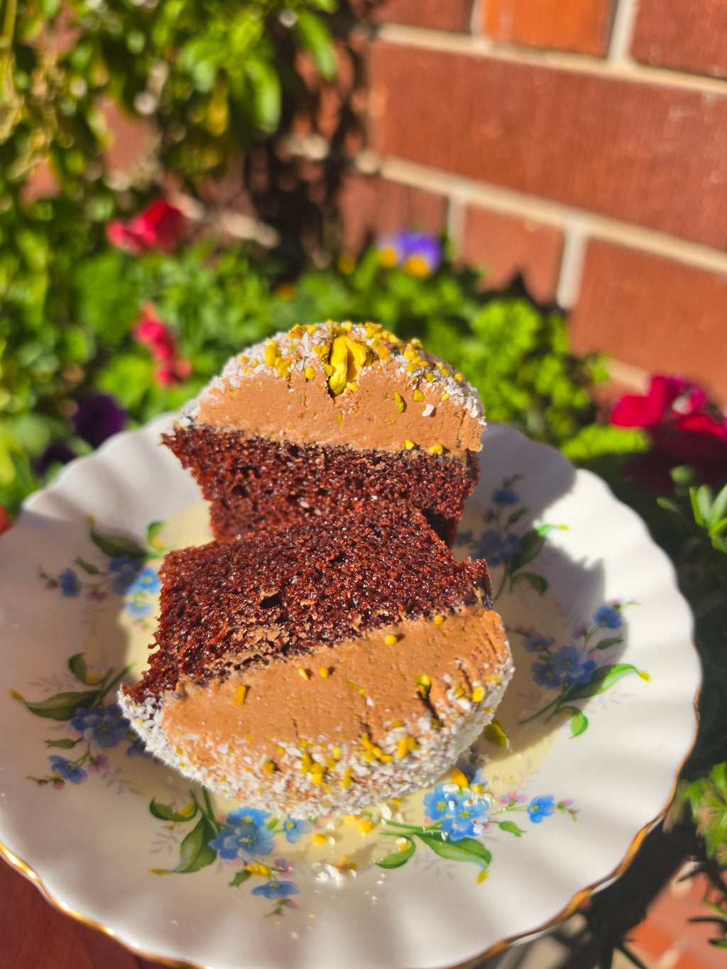 Pistachio choc cupcake (GF + Vegan)