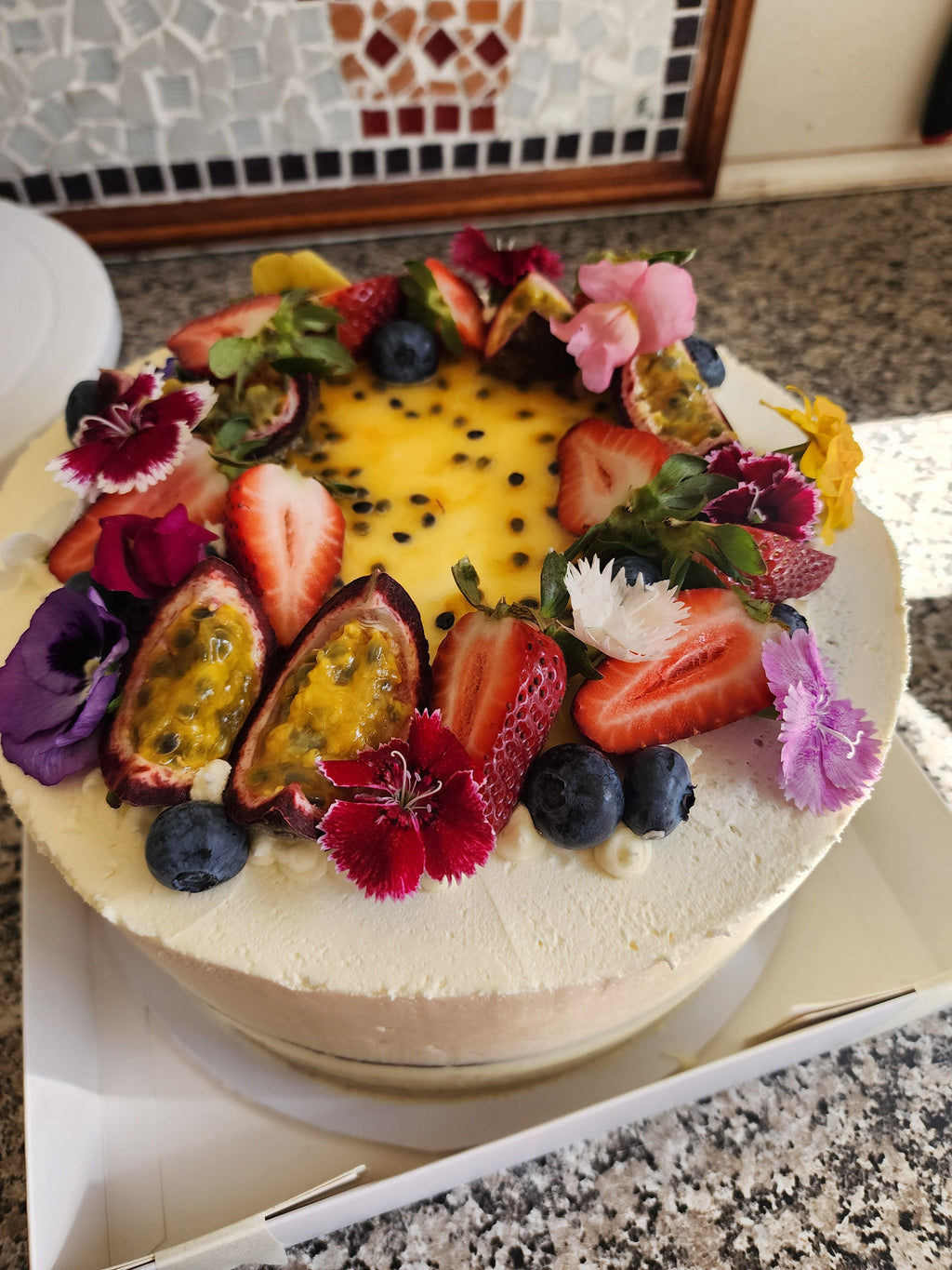 Pavlova style cake (GF + Vegan)