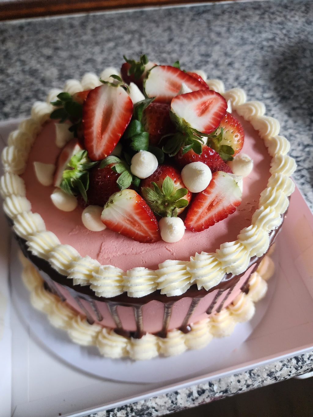 Strawberries and cream cake (GF + Vegan)