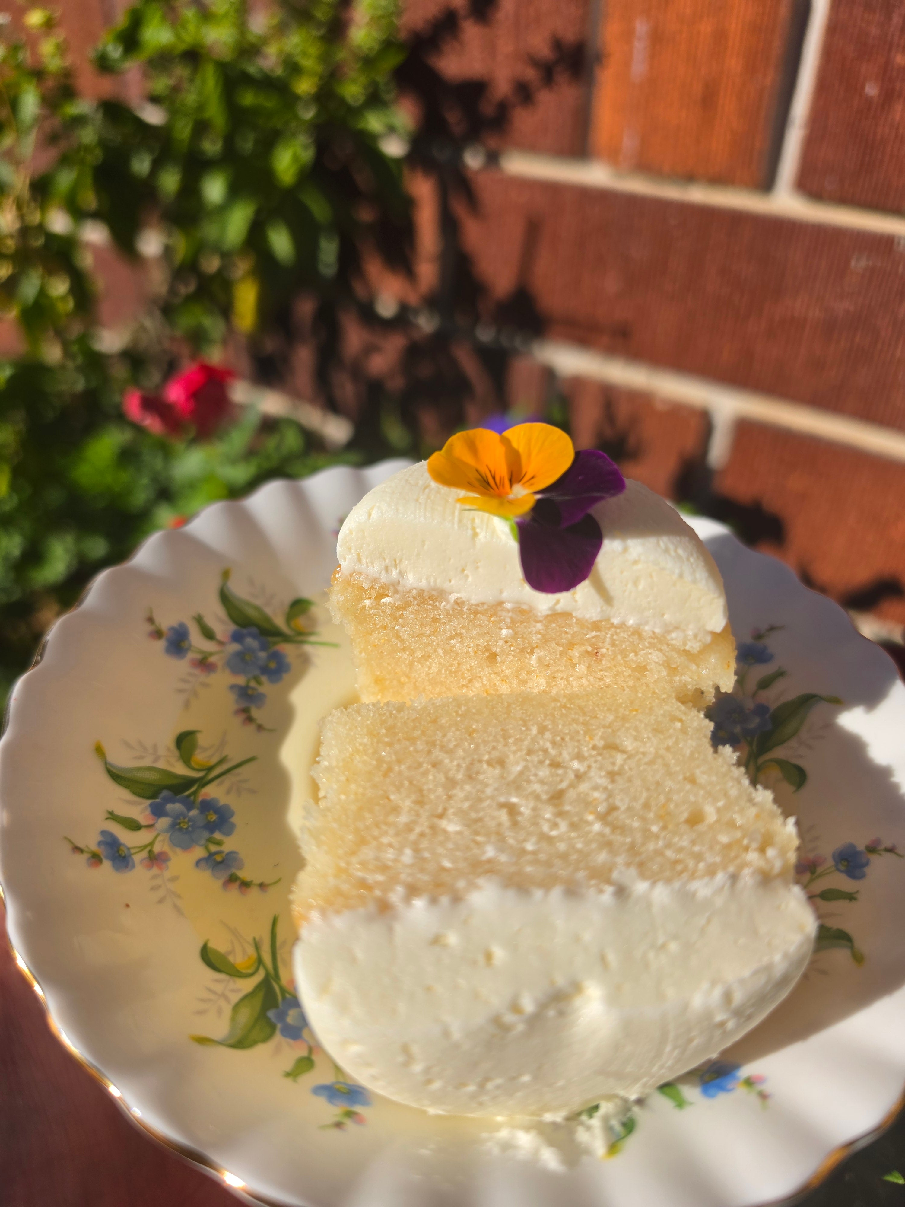 Edible Flower cupcakes (GF + Vegan)