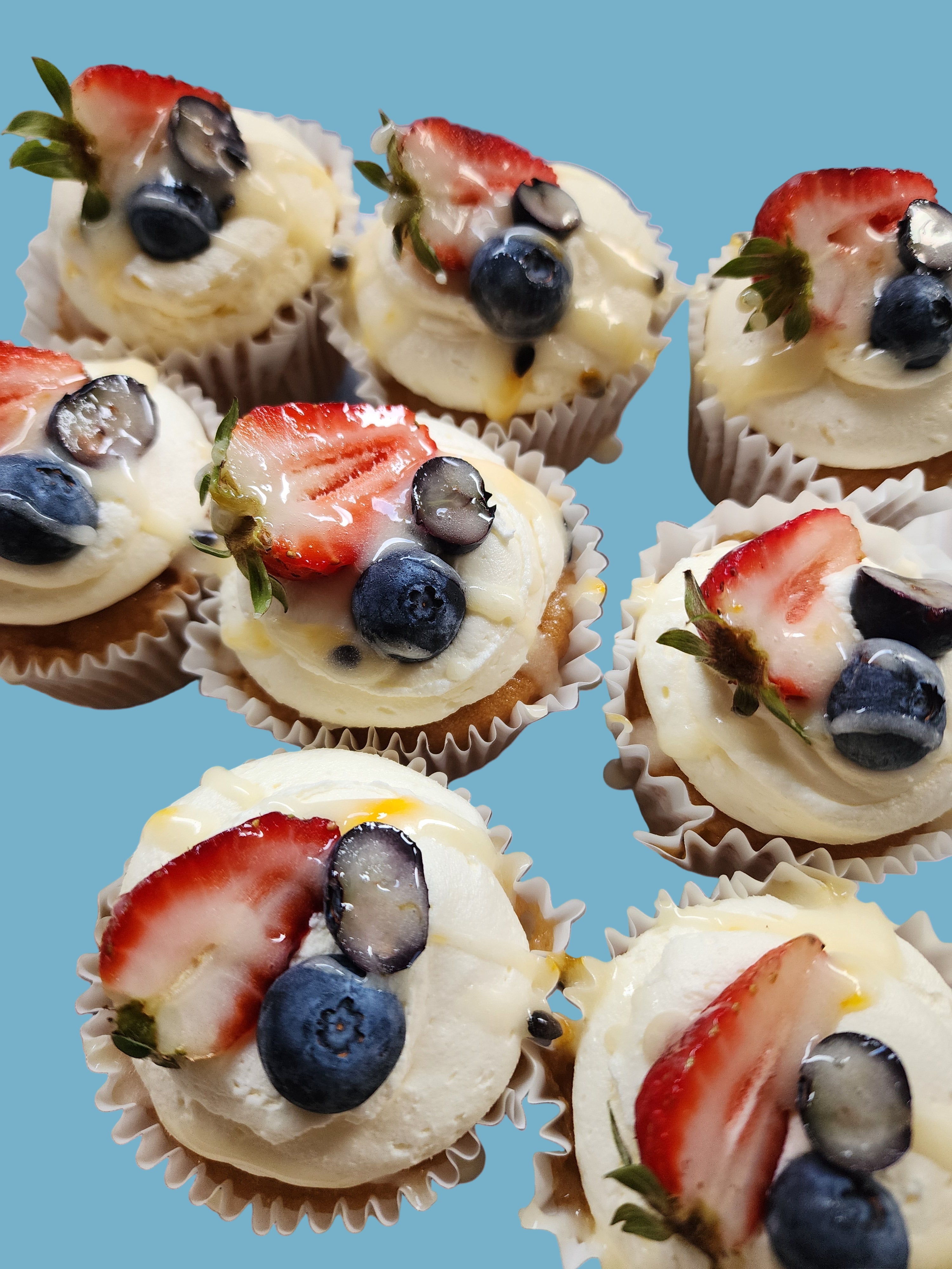 Pavlova style cupcakes