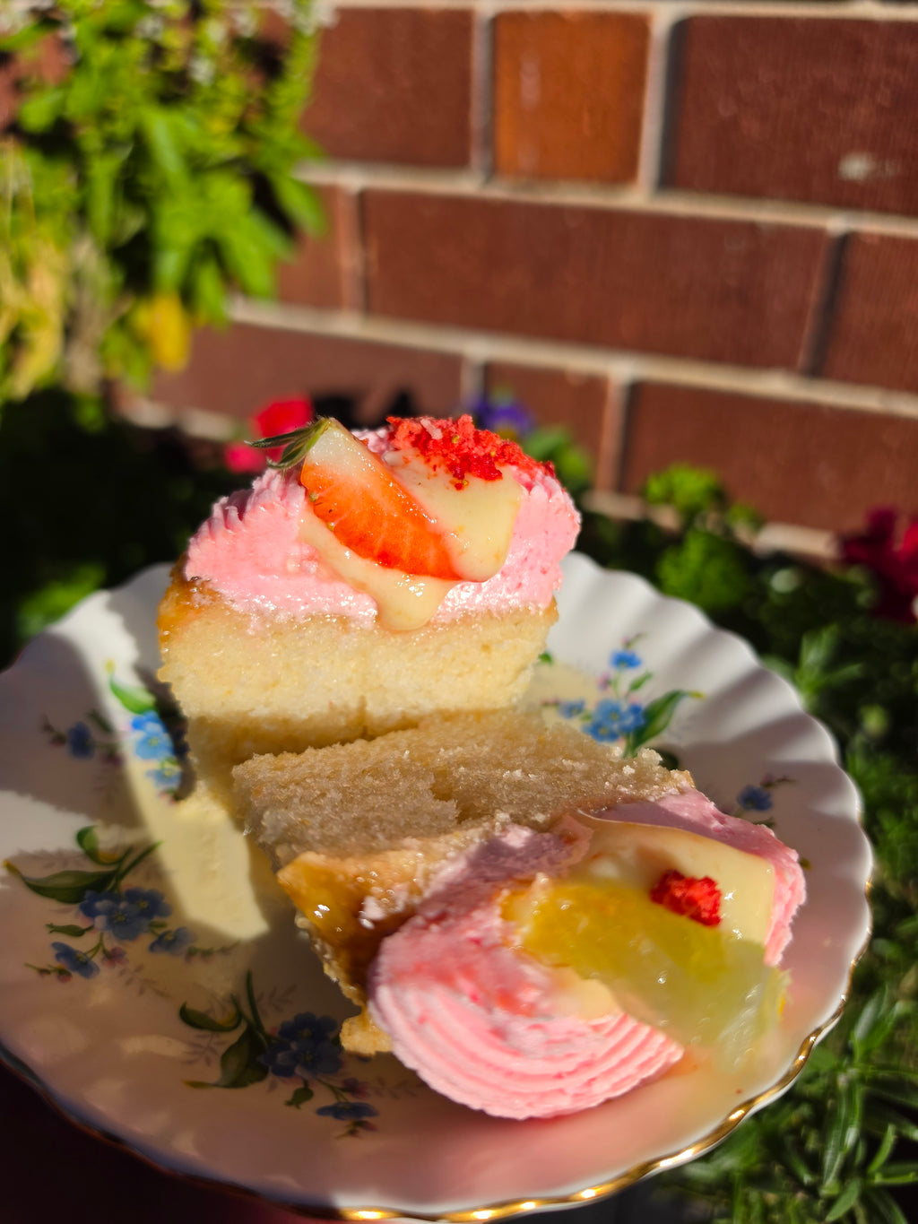 Strawberry + lemon cupcake (GF + Vegan)